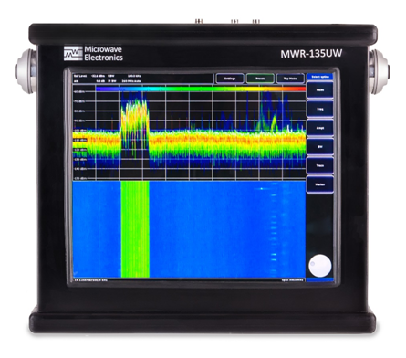 Радиоприемное устройство измерительное MWR-135UW на белом фоне